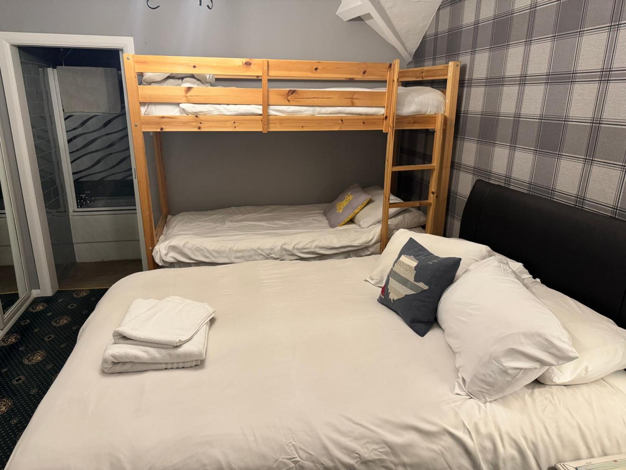 Holland Hotel Llanfachraeth Dış mekan fotoğraf