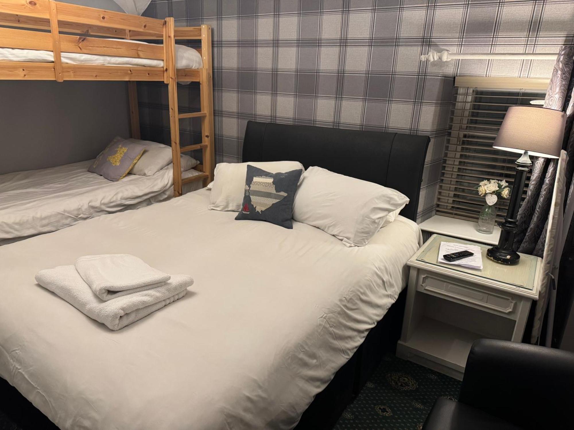 Holland Hotel Llanfachraeth Dış mekan fotoğraf
