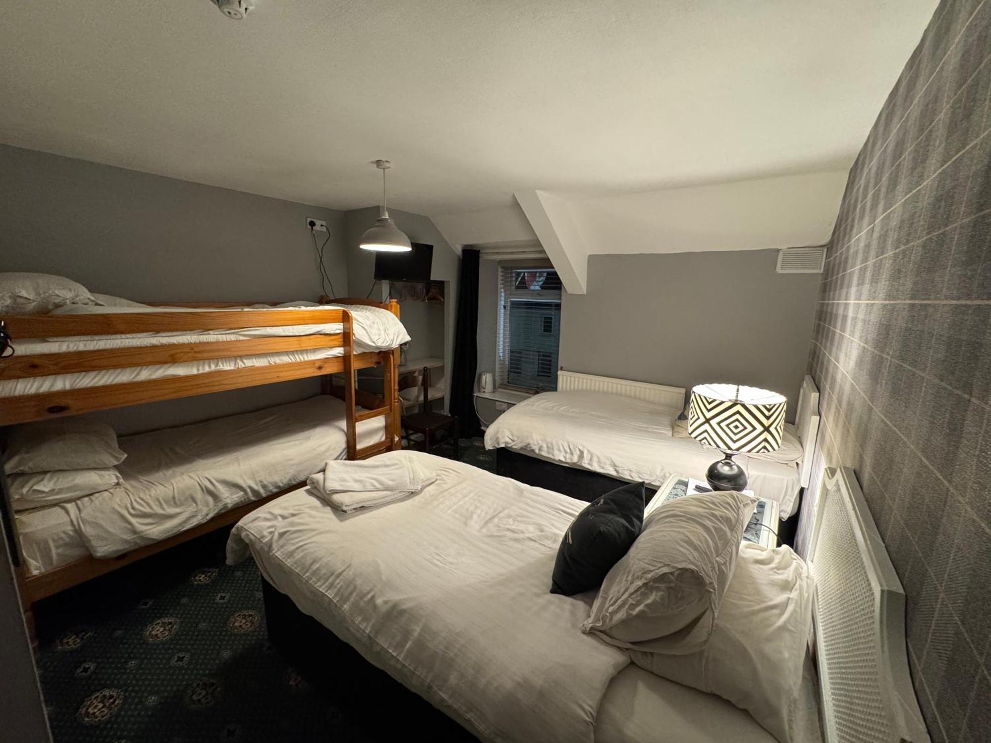 Holland Hotel Llanfachraeth Dış mekan fotoğraf
